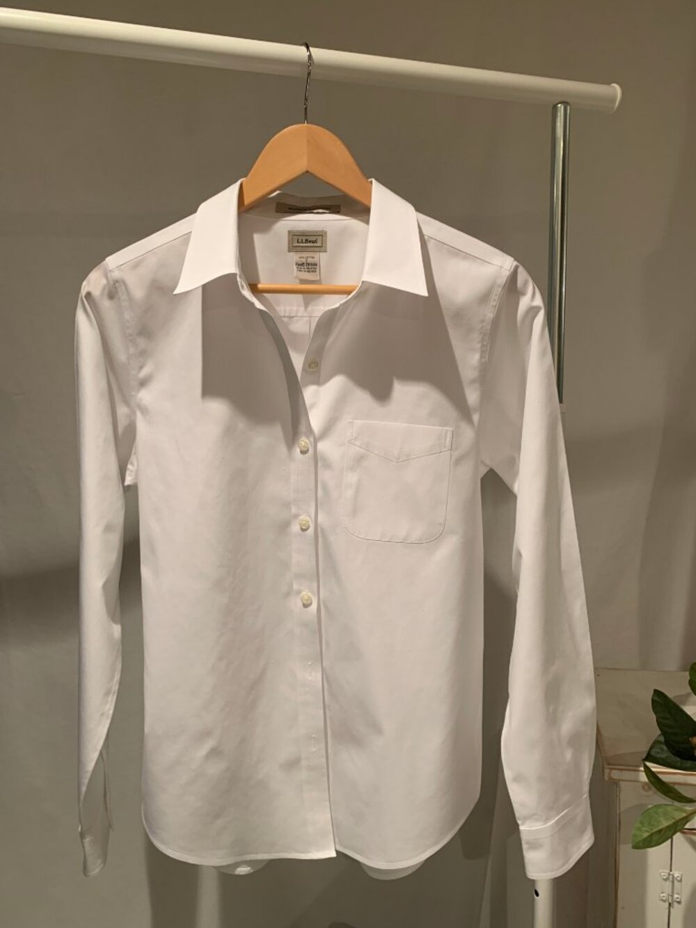 LL Bean 100% Cotton Classic White Button Down Shirt No Iron Size Small